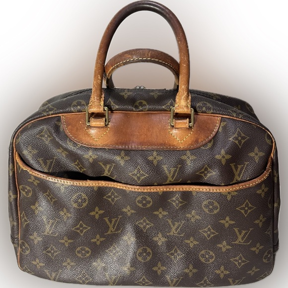 LOUIS VUITTON *Iconic Vintage Authentic DEAUVILLE MONOGRAM "J.Lo" Purse - Picture 2 of 16